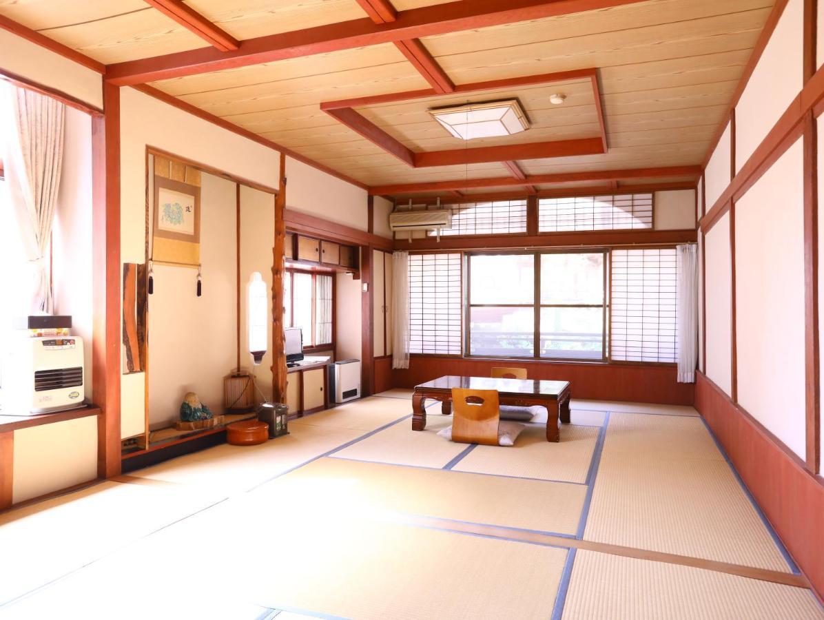 Ikariya Ryokan Yamanouchi  Exterior foto