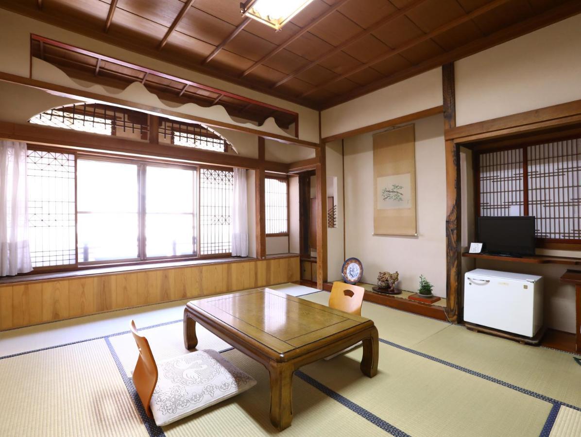 Ikariya Ryokan Yamanouchi  Exterior foto